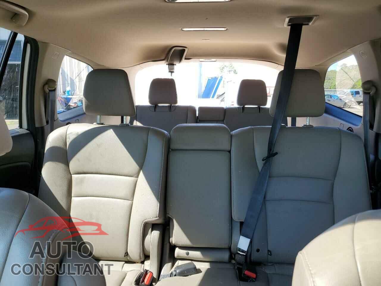 HONDA PILOT 2018 - 5FNYF6H55JB073002