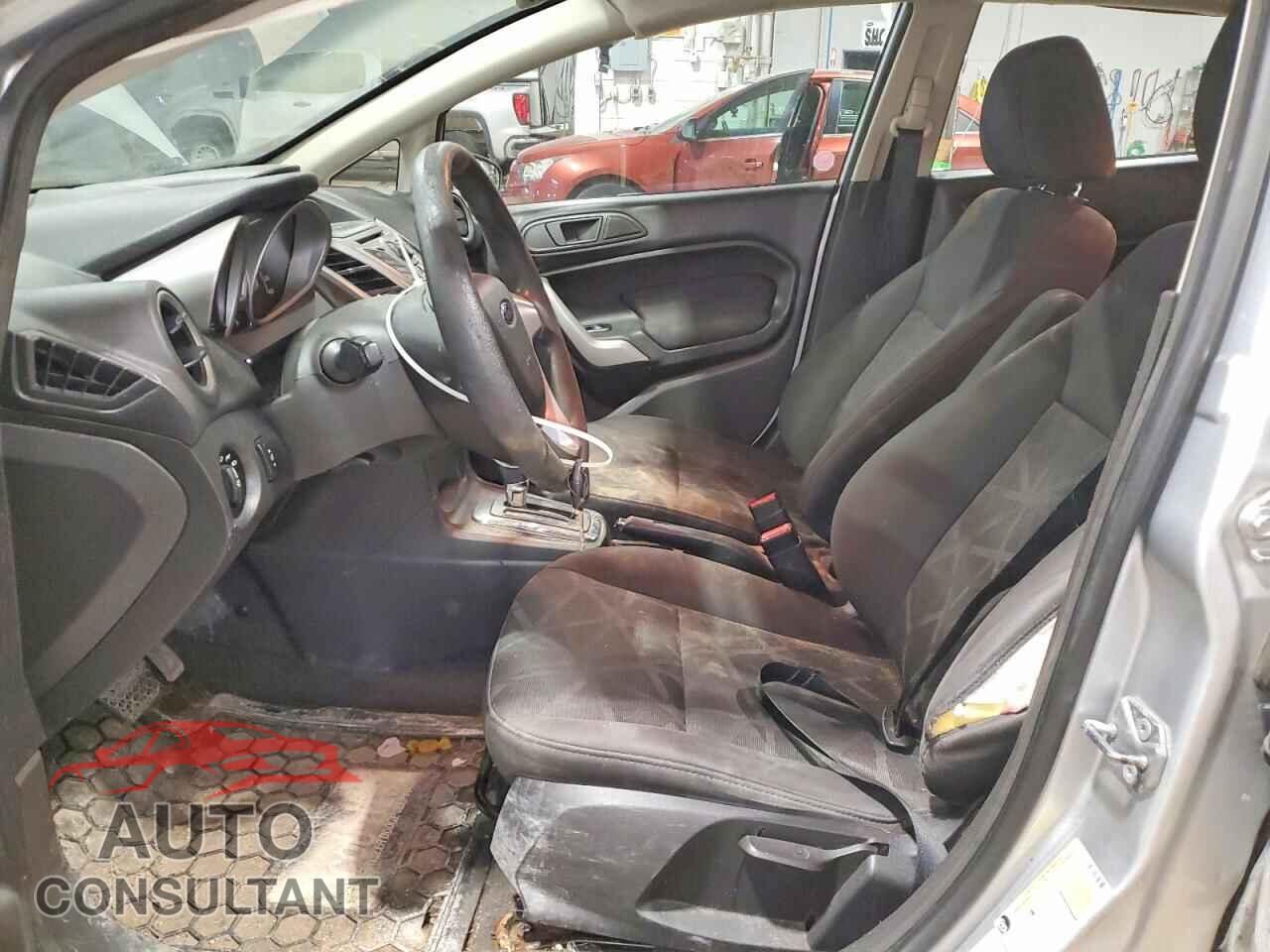 FORD FIESTA 2013 - 3FADP4EJ7DM135099