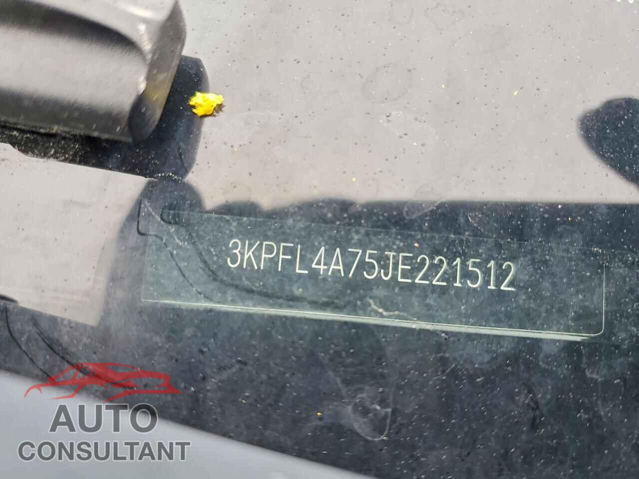 KIA FORTE 2018 - 3KPFL4A75JE221512