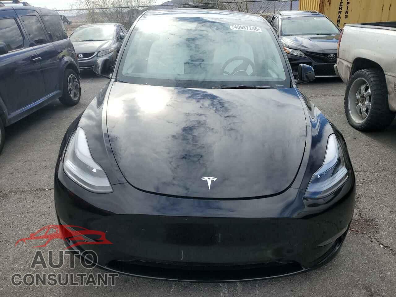 TESLA MODEL Y 2024 - 7SAYGDEE9RA323200