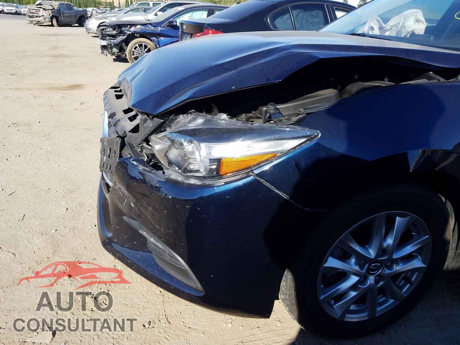 MAZDA 3 2017 - 3MZBN1K73HM114011