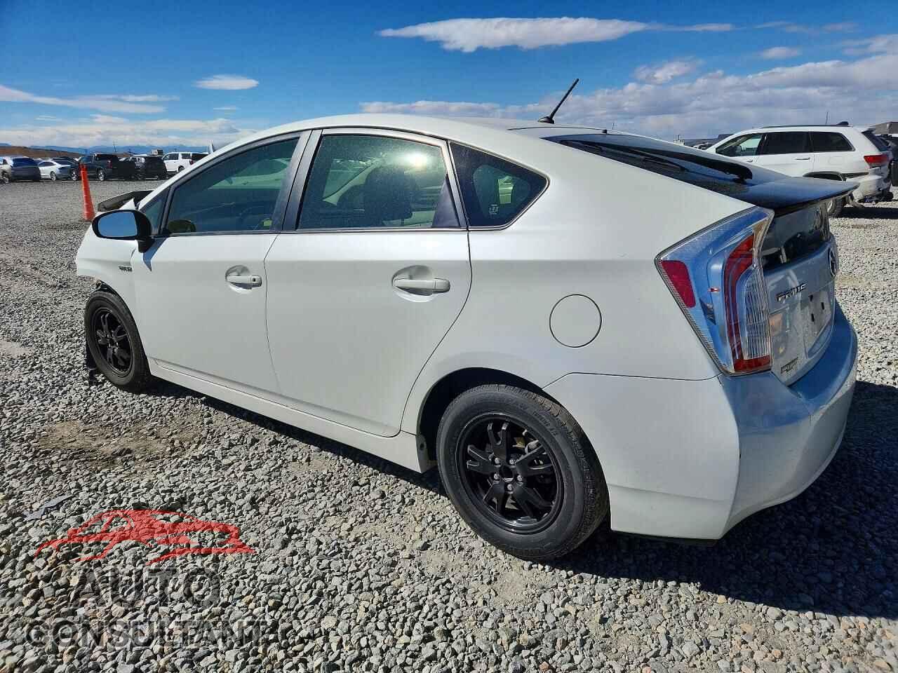 TOYOTA PRIUS 2015 - JTDKN3DU8F1872342