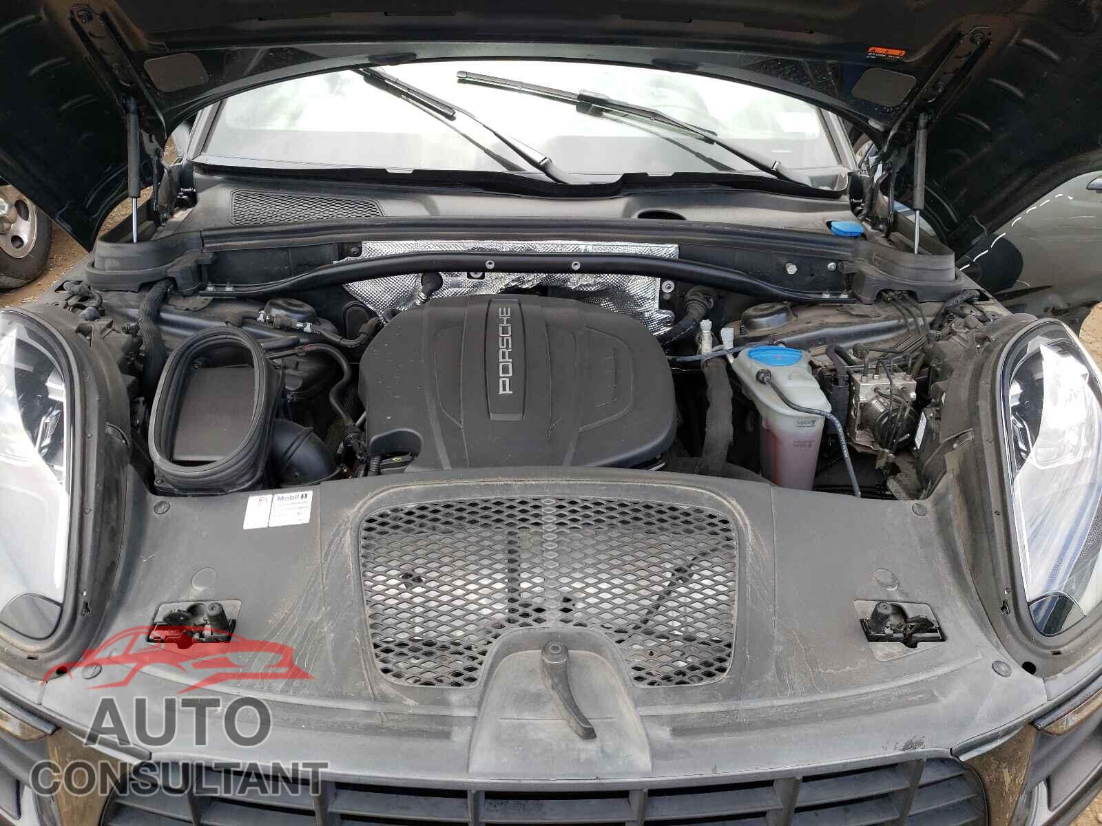 PORSCHE MACAN 2018 - WP1AA2A58JLB01003