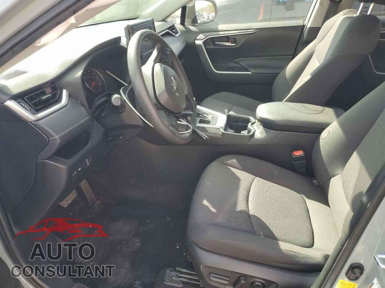TOYOTA RAV4 2021 - JTMP1RFV0MD076609