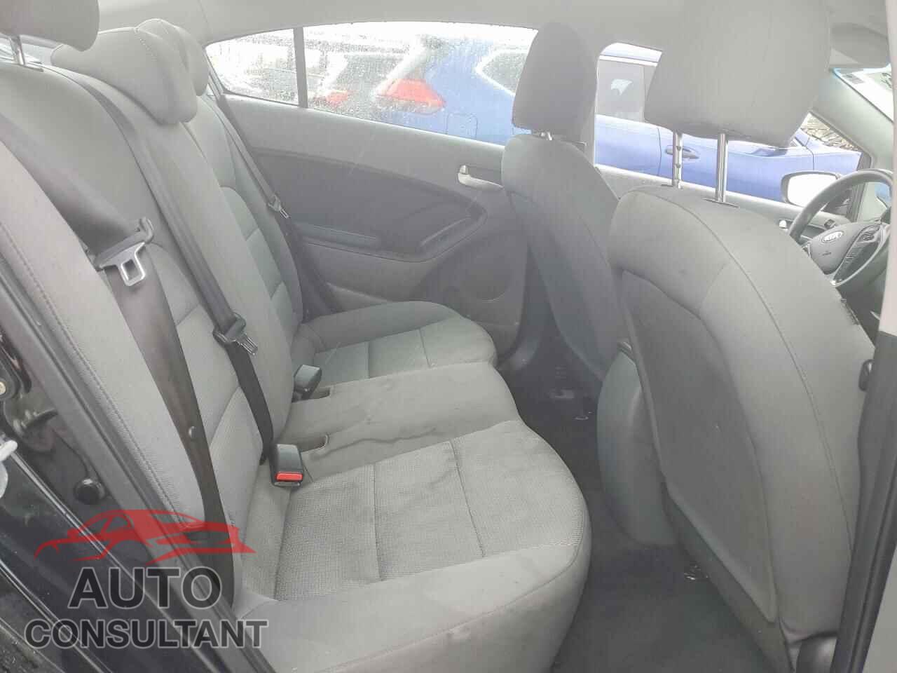 KIA FORTE 2017 - 3KPFK4A73HE102614