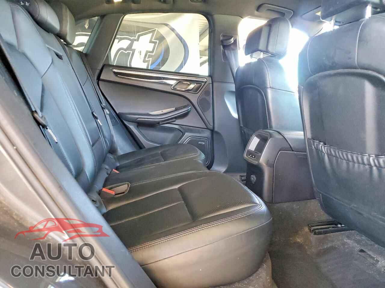 PORSCHE MACAN 2015 - WP1AB2A54FLB42409