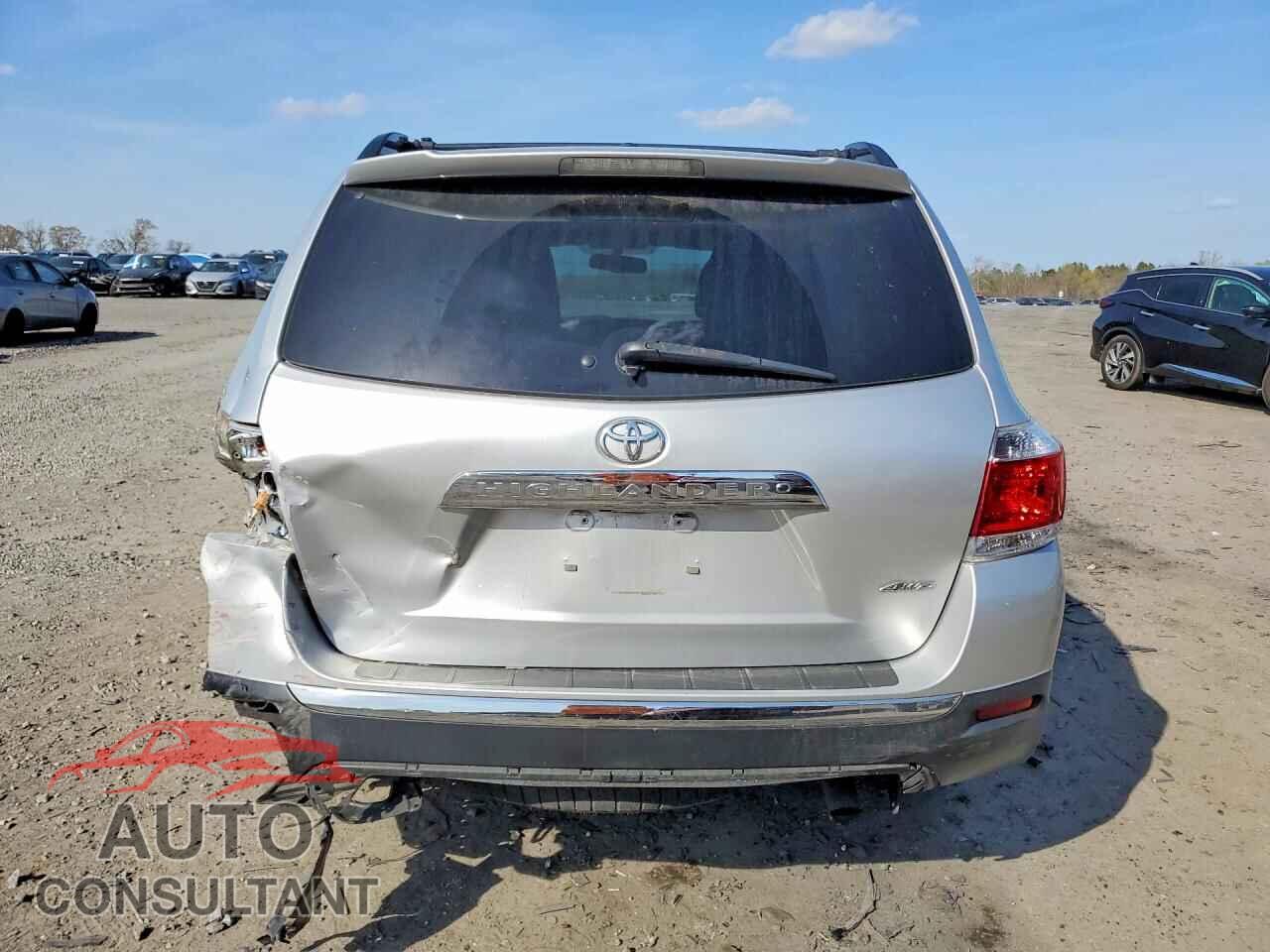 TOYOTA HIGHLANDER 2012 - 5TDBK3EH2CS135792