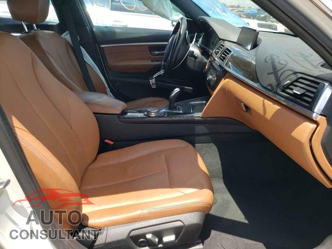 BMW 3 SERIES 2016 - WBA8E9G54GNT84207