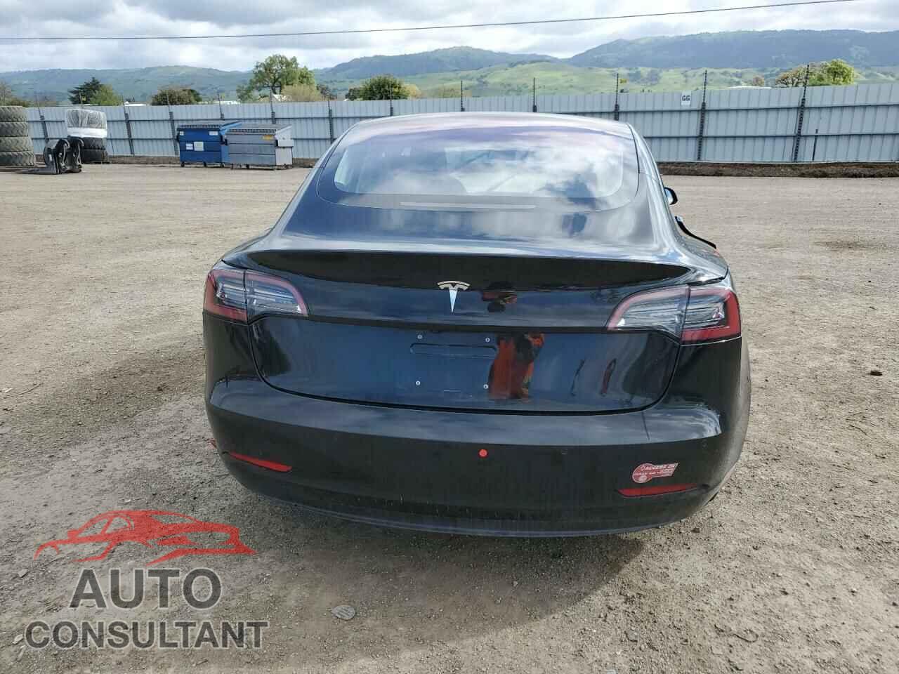 TESLA MODEL 3 2018 - 5YJ3E1EA4JF039764