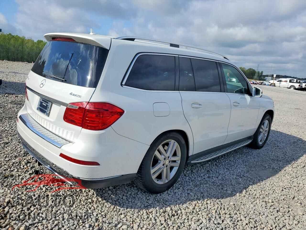 MERCEDES-BENZ GL-CLASS 2015 - 4JGDF6EE3FA551870