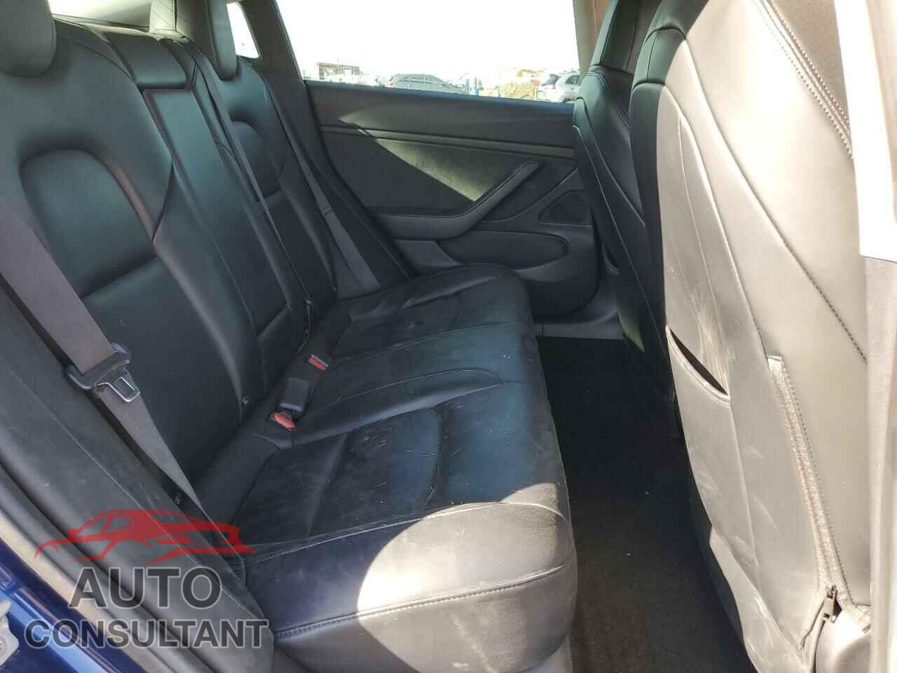 TESLA MODEL 3 2019 - 5YJ3E1EB2KF453989