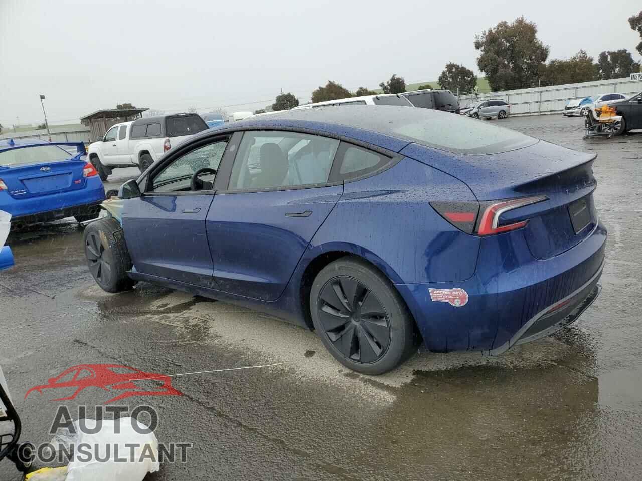 TESLA MODEL 3 2024 - 5YJ3E1EA6RF739880