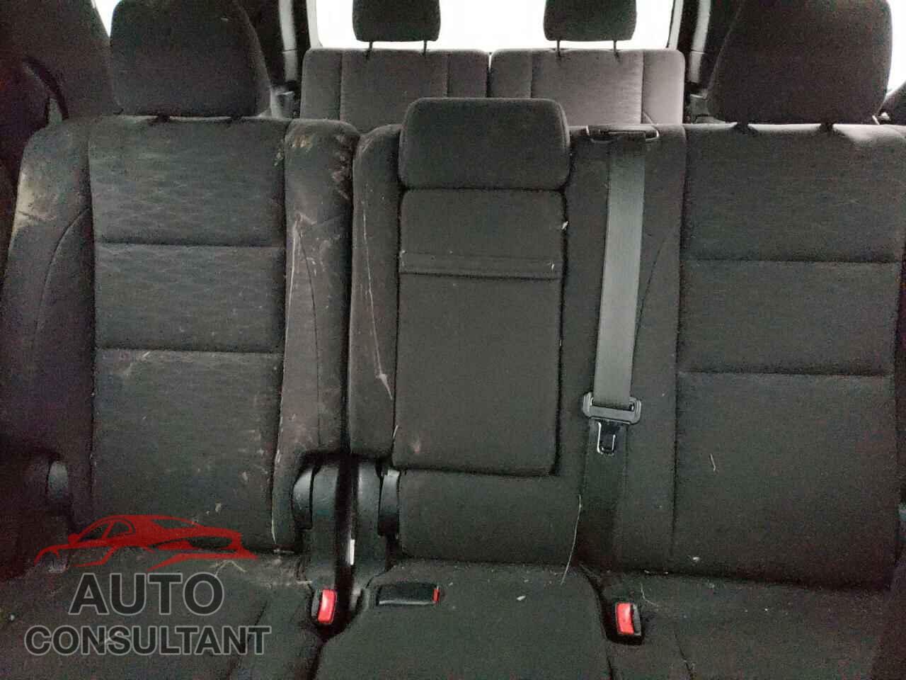 DODGE DURANGO 2018 - 1C4RDJAG2JC483021