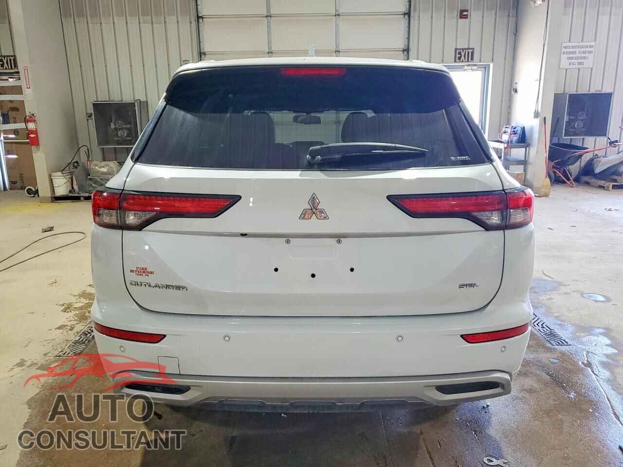 MITSUBISHI OUTLANDER 2022 - JA4J4VA82NZ030267