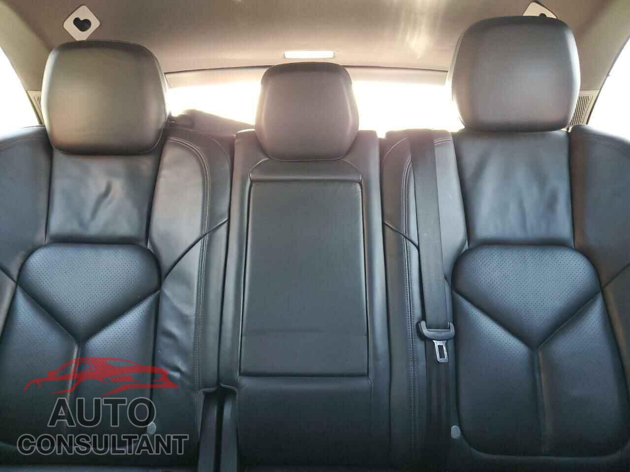 PORSCHE CAYENNE 2011 - WP1AB2A24BLA42584