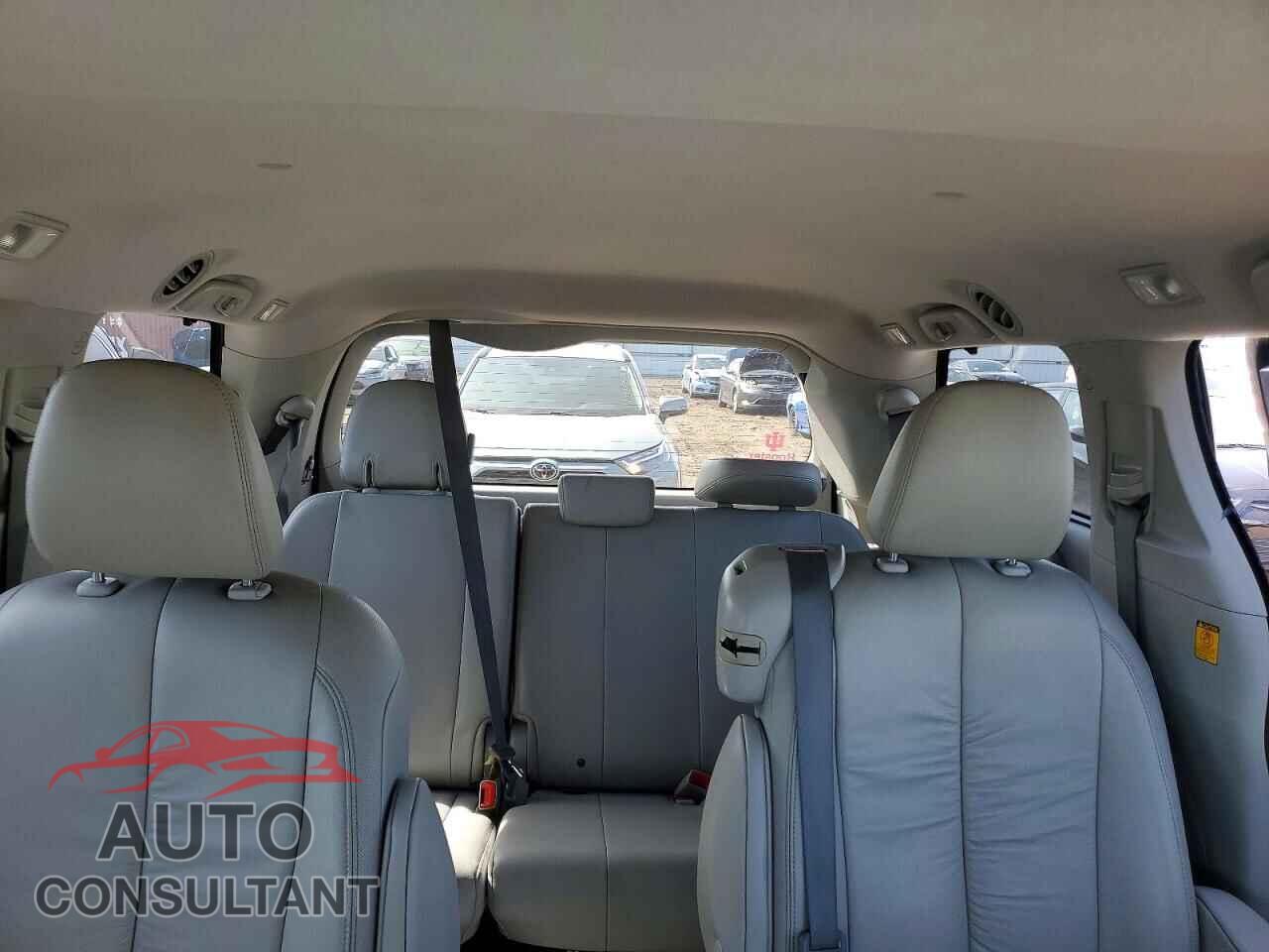 TOYOTA SIENNA 2012 - 5TDYK3DC8CS227232