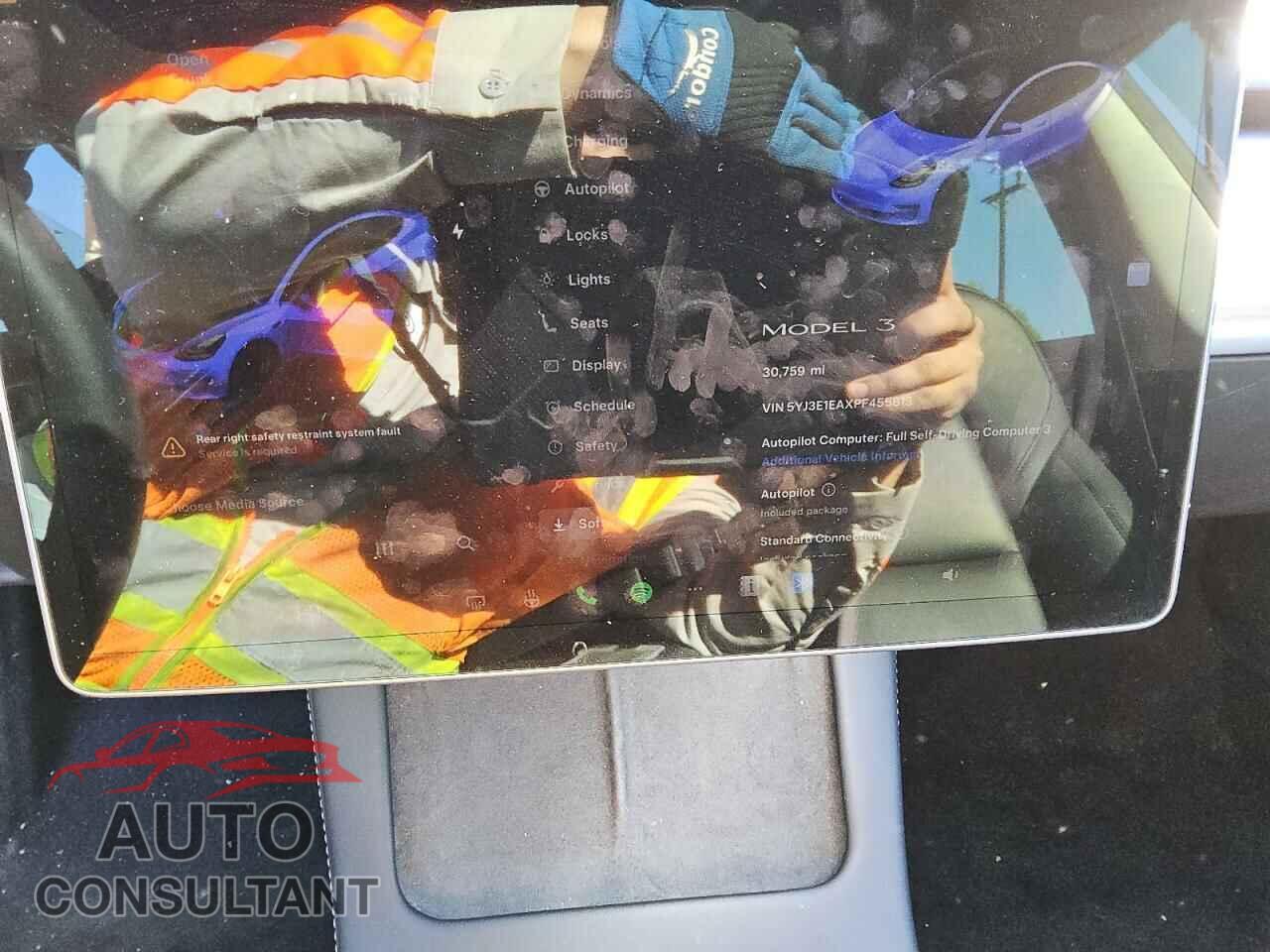 TESLA MODEL 3 2023 - 5YJ3E1EAXPF455813
