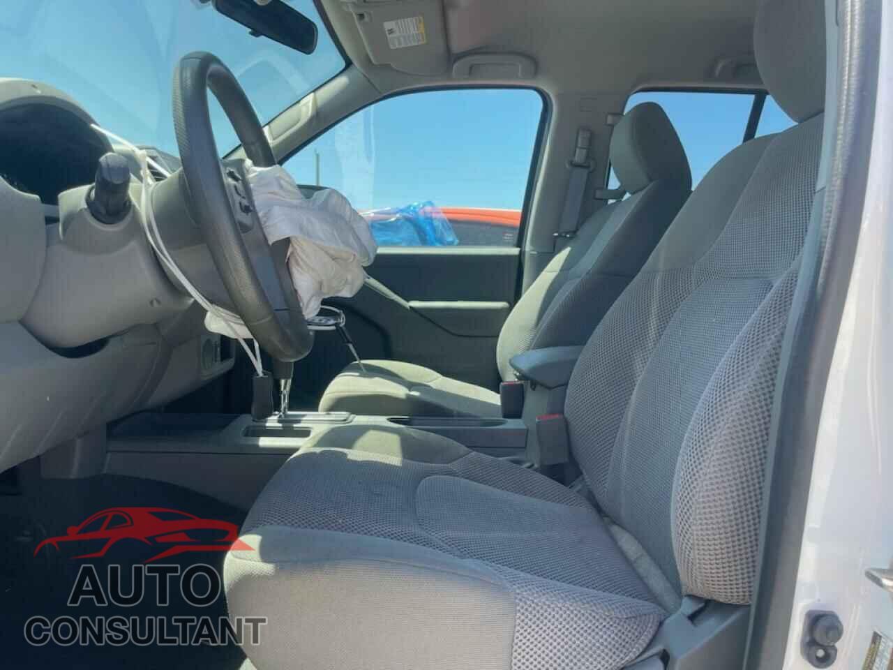 NISSAN FRONTIER 2019 - 1N6AD0ER1KN749618