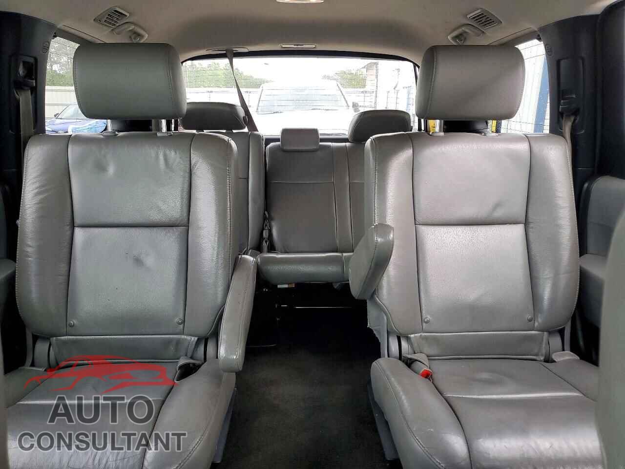 TOYOTA SEQUOIA 2013 - 5TDKY5G19DS045552