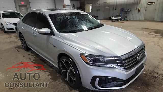 VOLKSWAGEN PASSAT 2020 - 1VWMA7A33LC014832