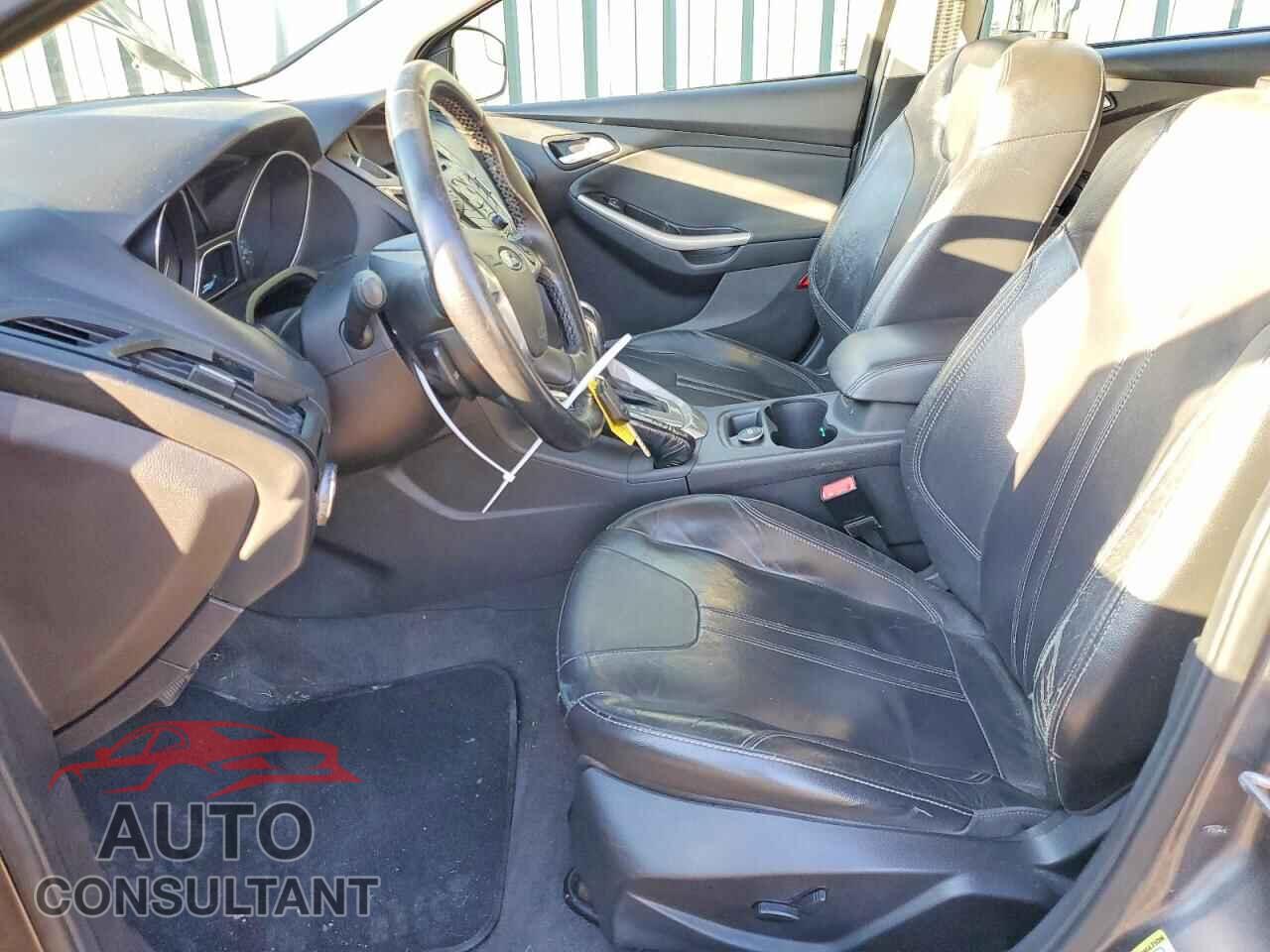 FORD FOCUS 2012 - 1FAHP3M26CL175728