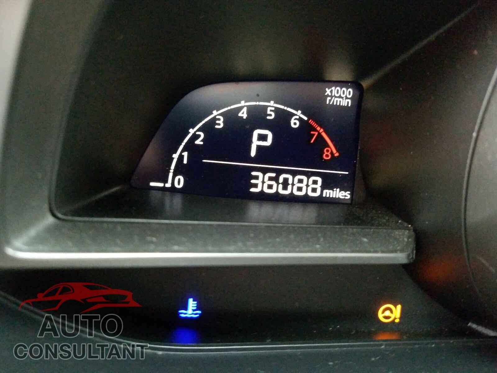 MAZDA 3 2018 - 3MZBN1U77JM215880