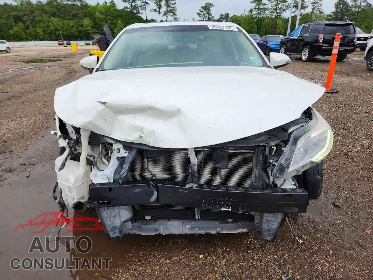TOYOTA AVALON 2013 - 4T1BK1EB0DU050233