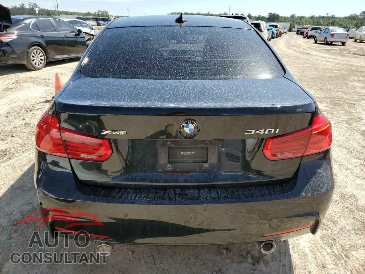 BMW 3 SERIES 2017 - WBA8B7C30HA182698