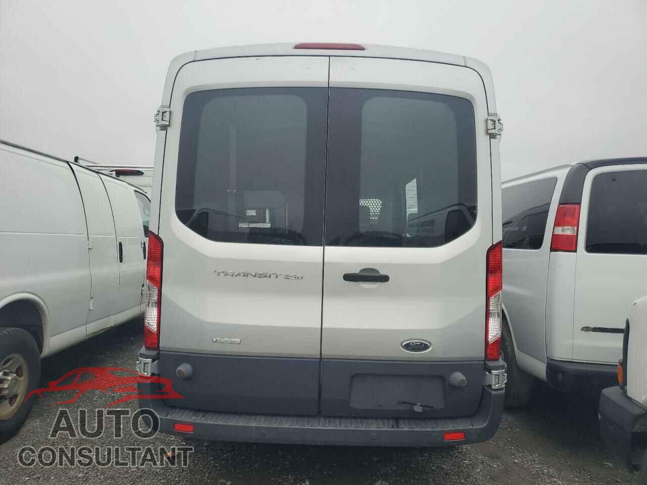 FORD TRANSIT 2015 - 1FTYR2CG2FKA70951