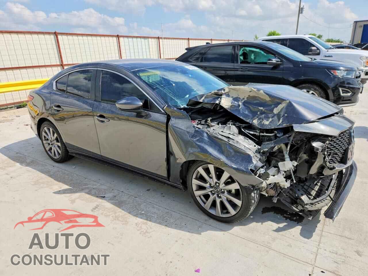 MAZDA 3 2021 - JM1BPABL0M1312871