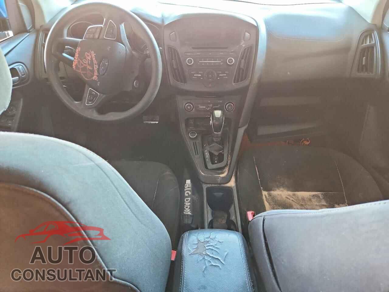 FORD FOCUS 2015 - 1FADP3F22FL211110