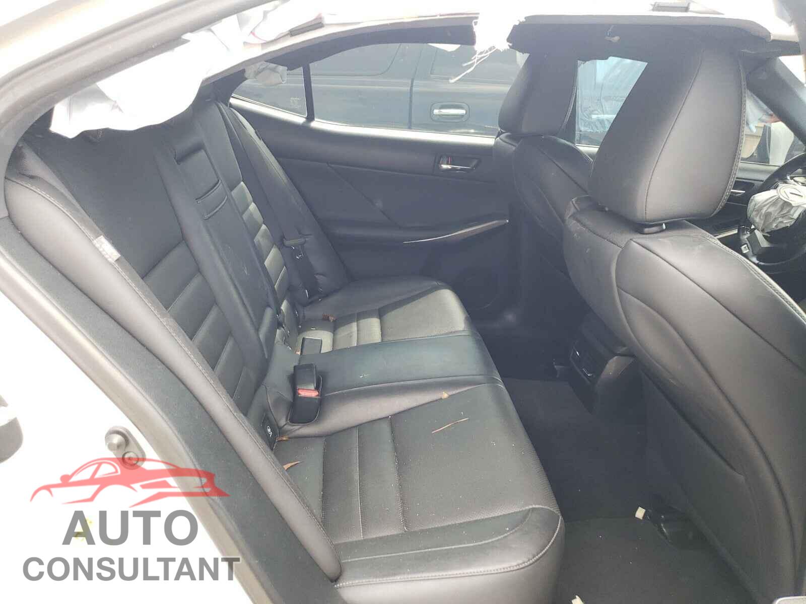 LEXUS IS 2016 - JTHBA1D23G5005275