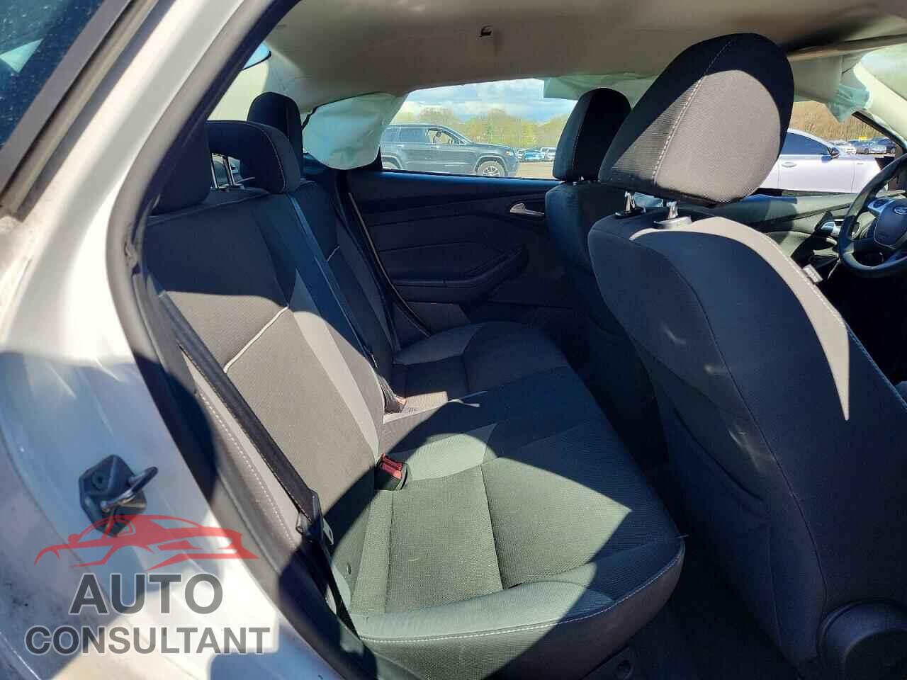 FORD FOCUS 2013 - 1FADP3F26DL111072