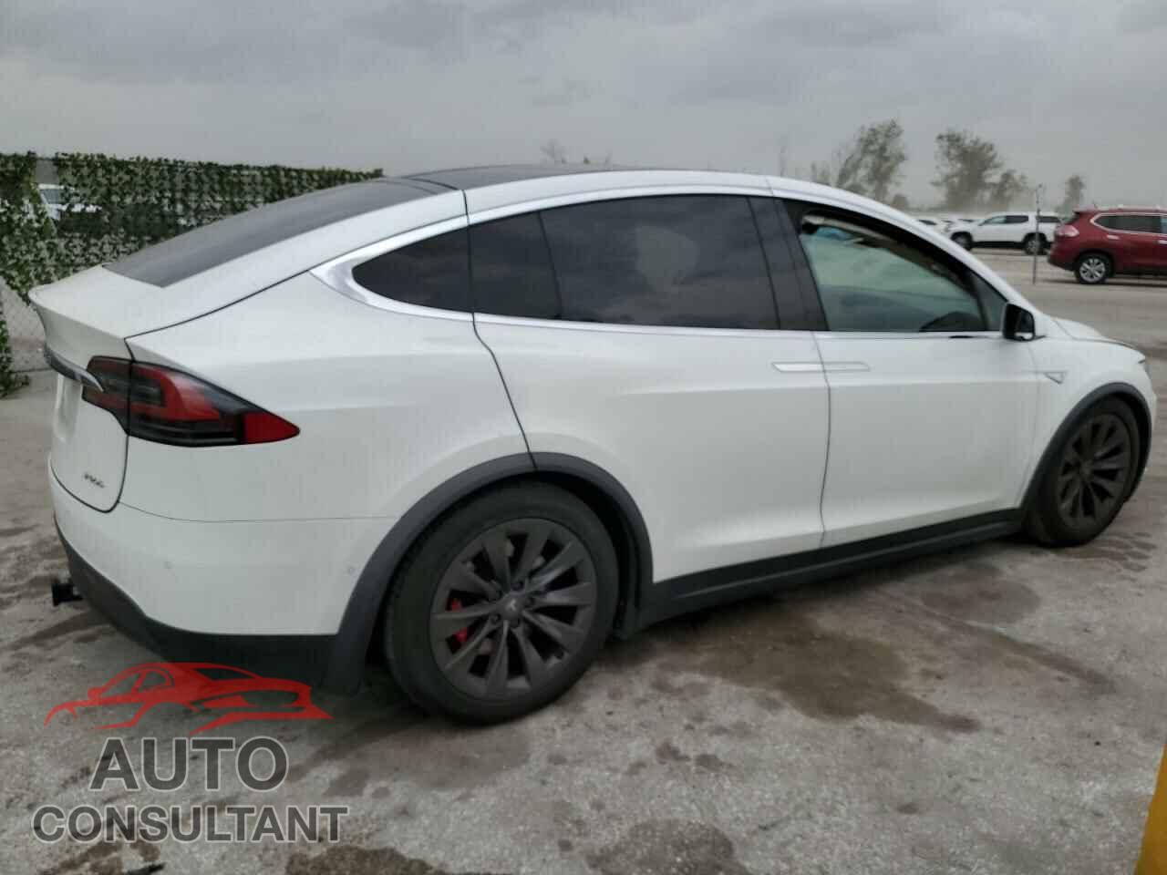 TESLA MODEL X 2016 - 5YJXCBE45GFS00610