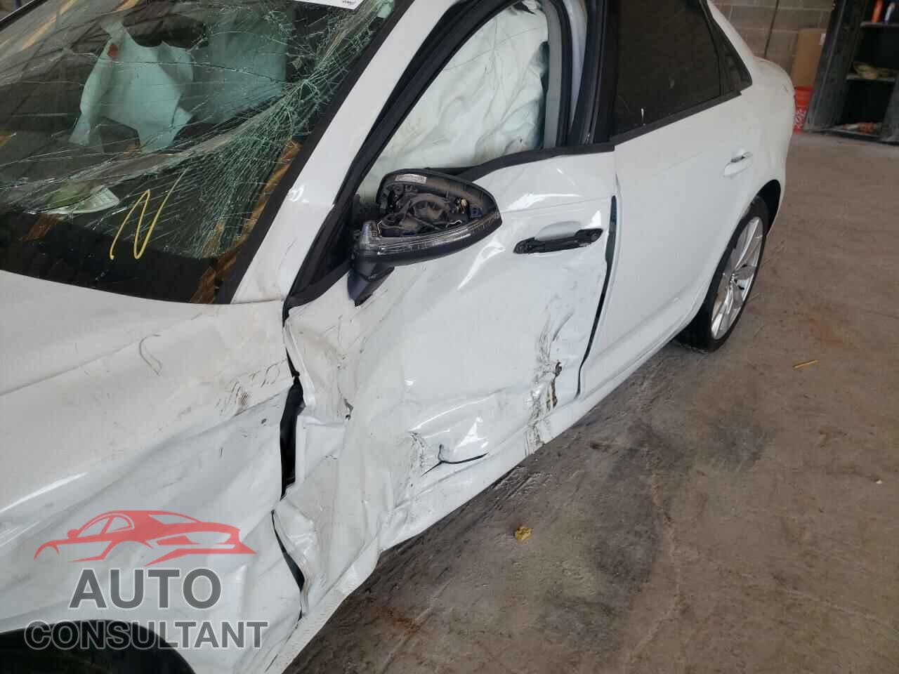 AUDI A4 2017 - WAUGNAF47HN009452