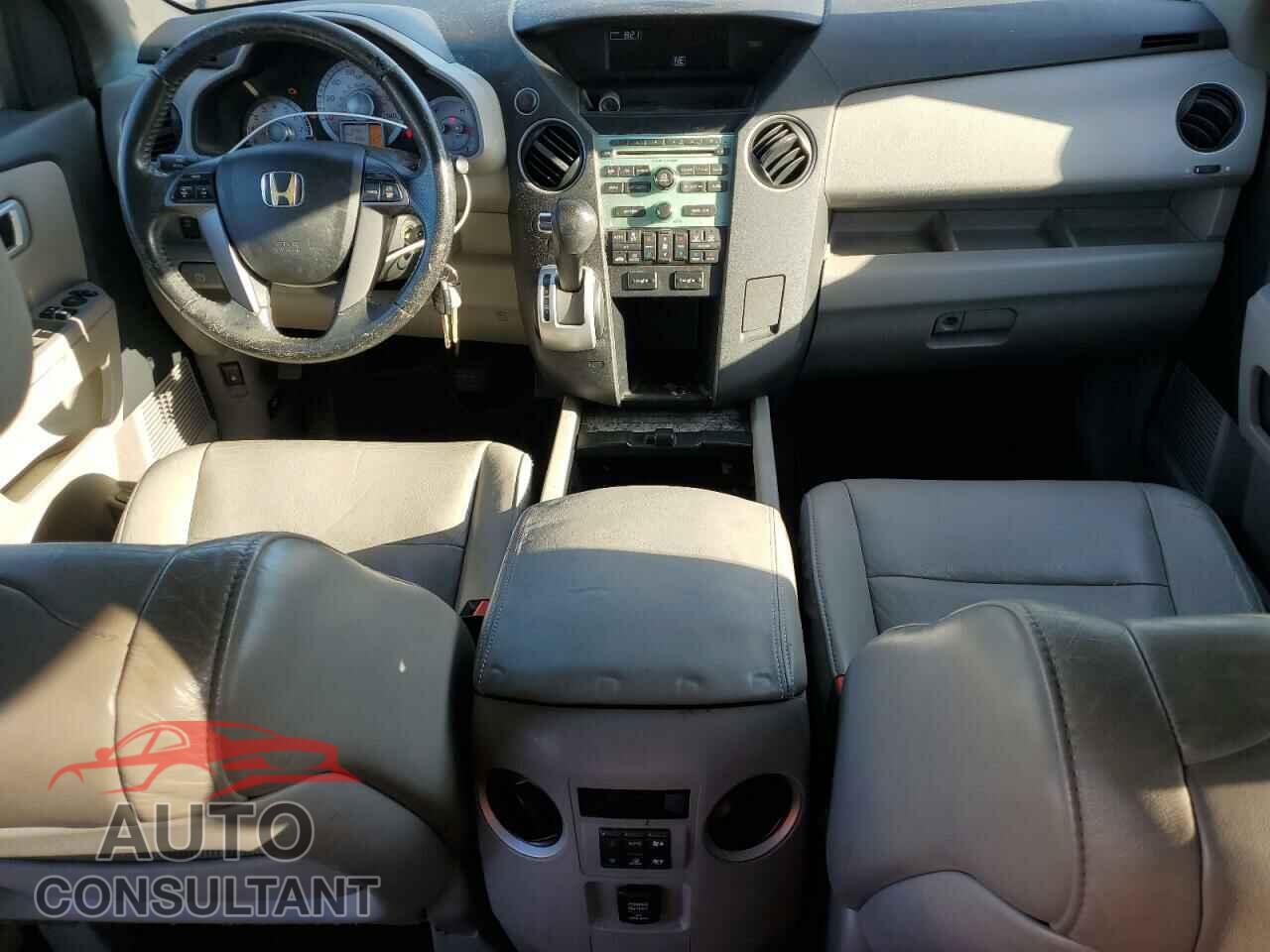 HONDA PILOT 2011 - 5FNYF3H54BB020579