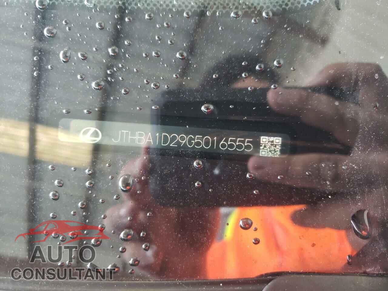 LEXUS IS 2016 - JTHBA1D29G5016555