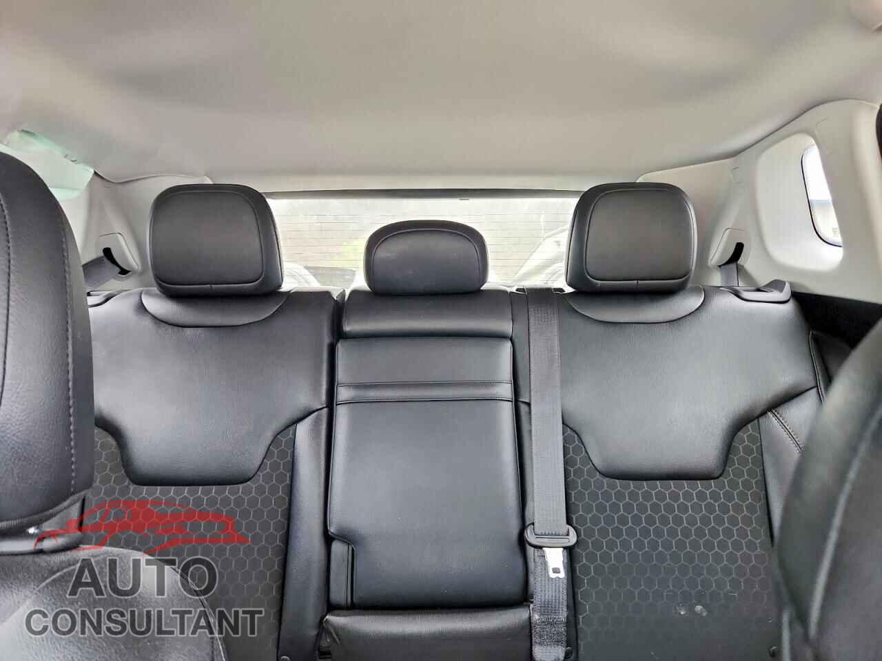 JEEP COMPASS 2018 - 3C4NJDBB8JT192216