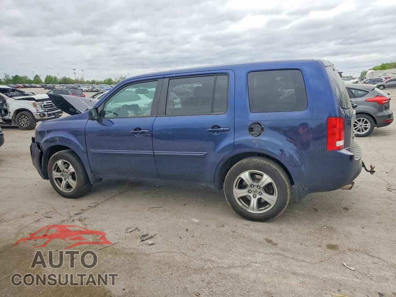 HONDA PILOT 2015 - 5FNYF4H55FB040156