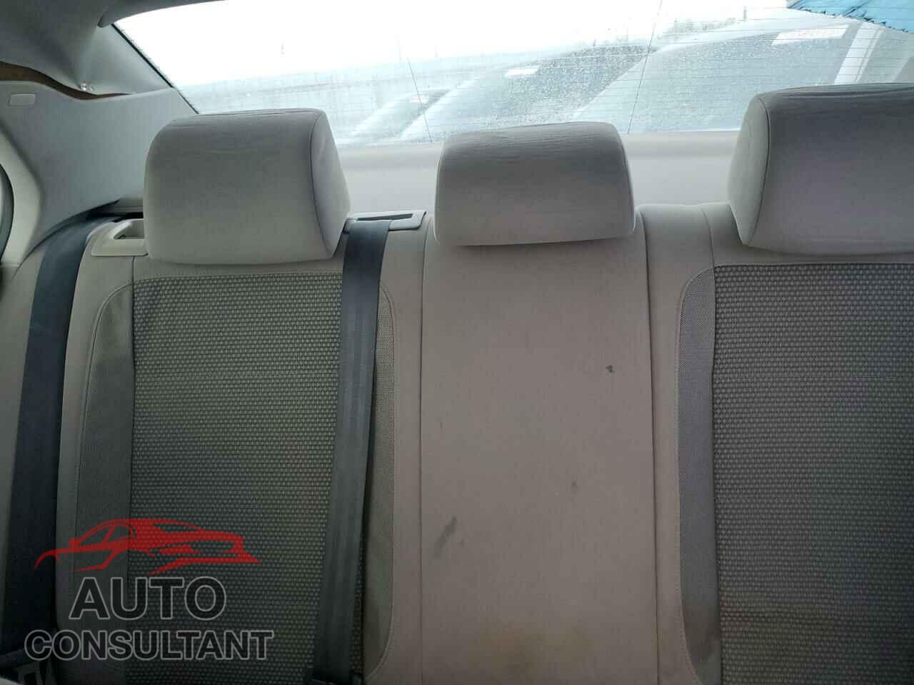 VOLKSWAGEN JETTA 2010 - 3VWJX7AJ6AM021530