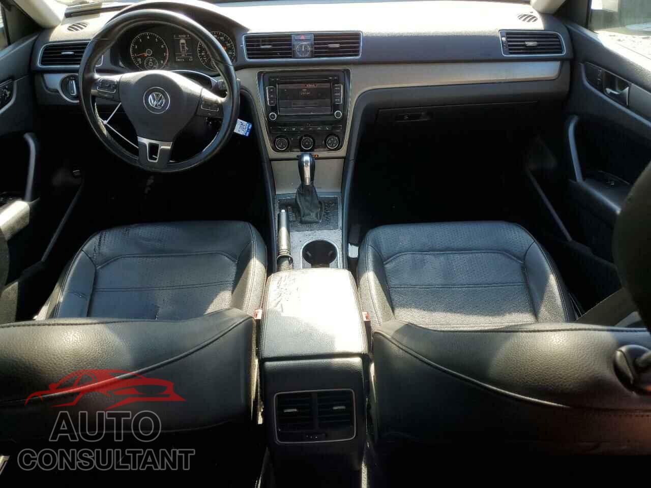 VOLKSWAGEN PASSAT 2014 - 1VWBP7A31EC001876