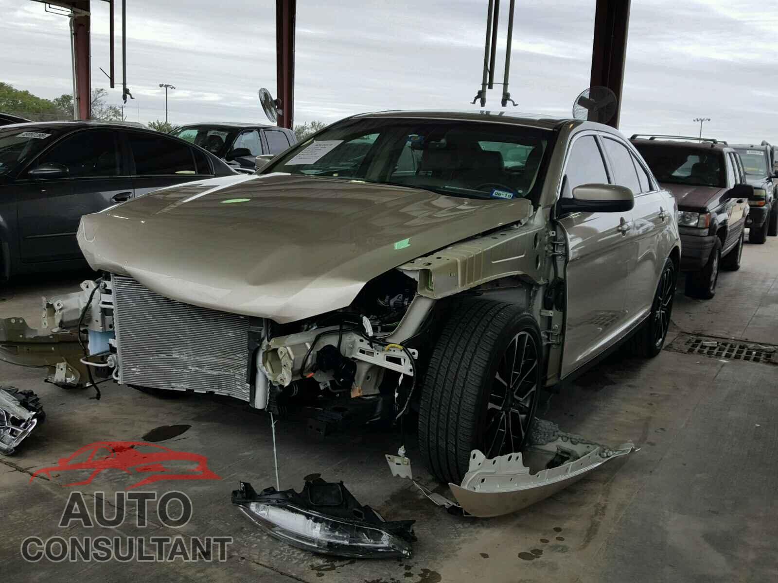 FORD TAURUS 2017 - 1FAHP2E89HG128948