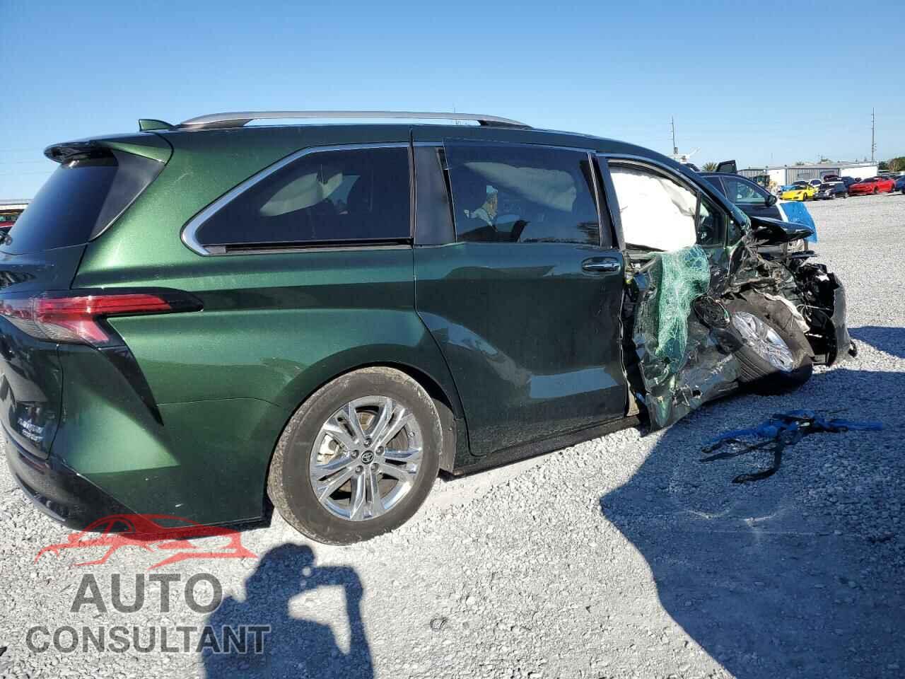 TOYOTA SIENNA 2021 - 5TDESKFC3MS009727
