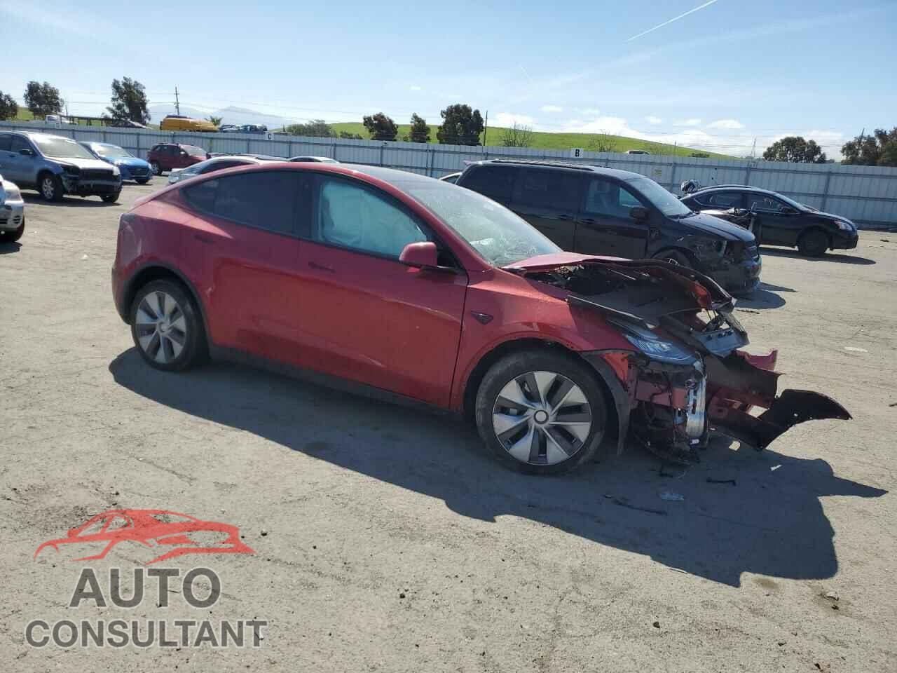 TESLA MODEL Y 2021 - 5YJYGDEE1MF093872