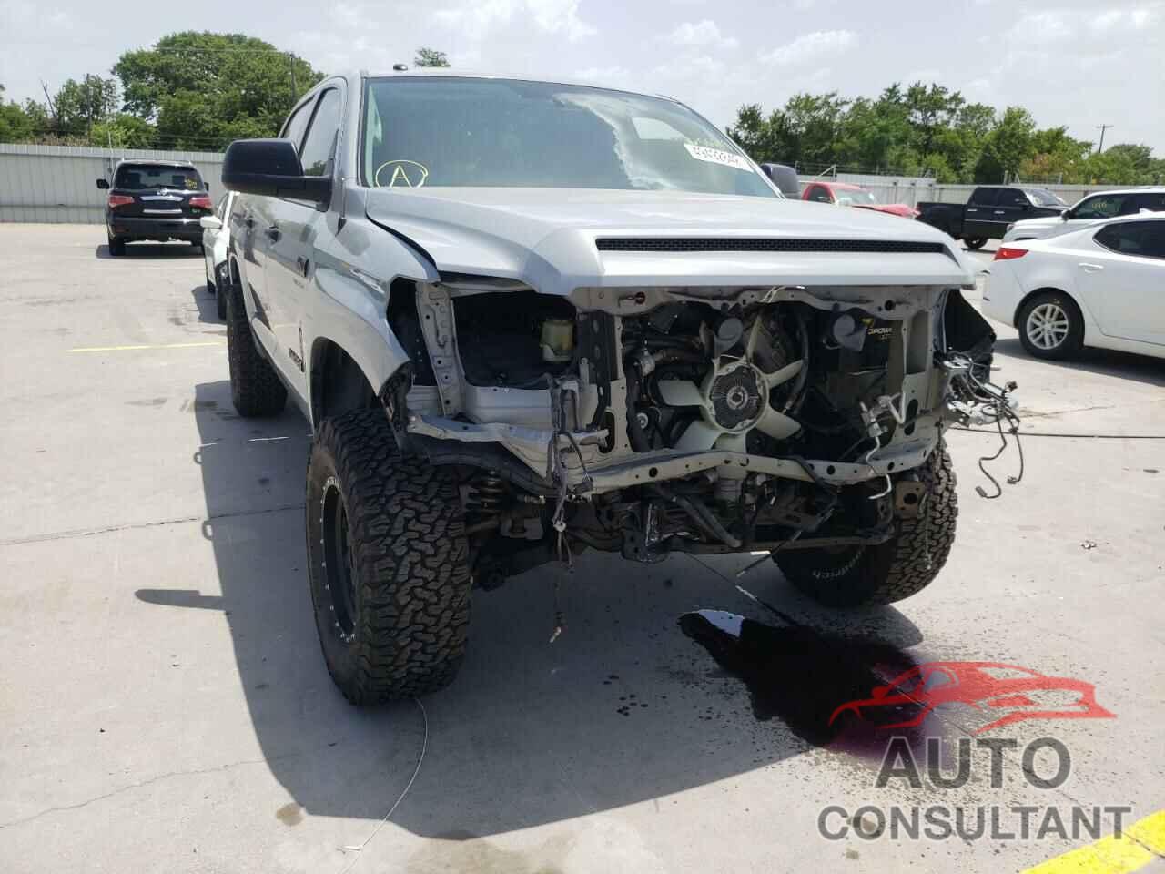 TOYOTA TUNDRA 2017 - 5TFDY5F10HX656208