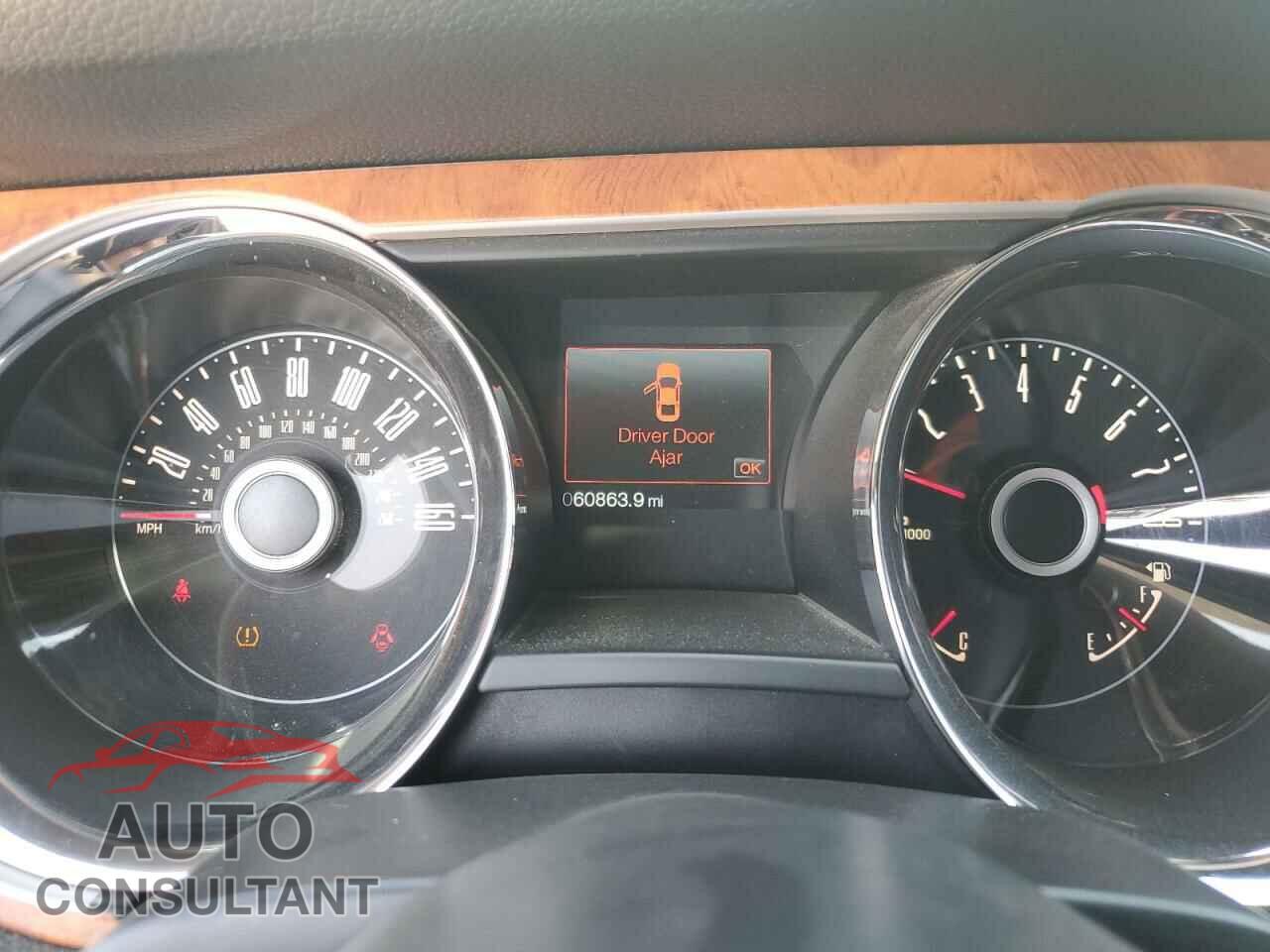 FORD MUSTANG 2014 - 1ZVBP8FF2E5324993