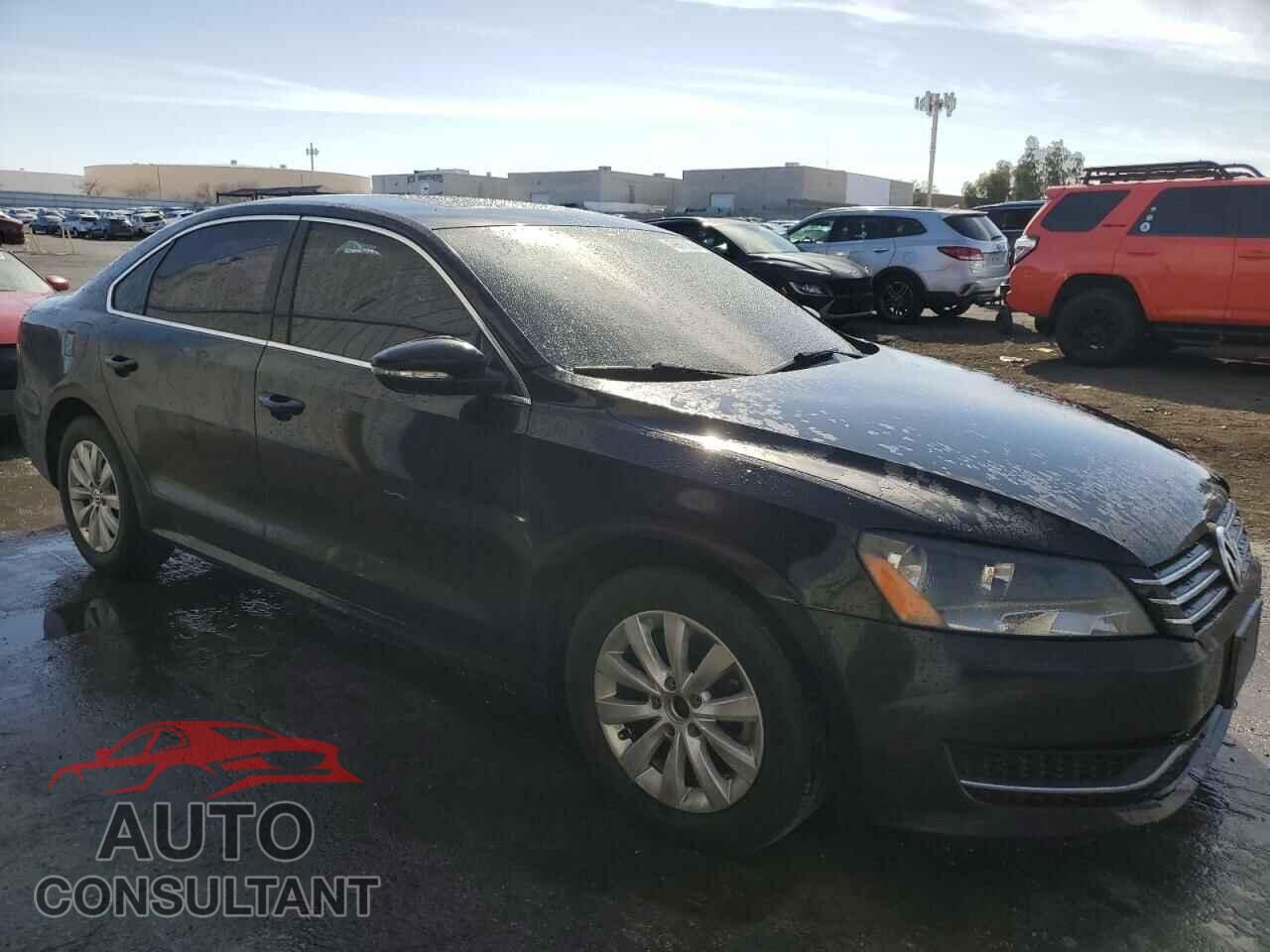 VOLKSWAGEN PASSAT 2013 - 1VWBP7A38DC139543