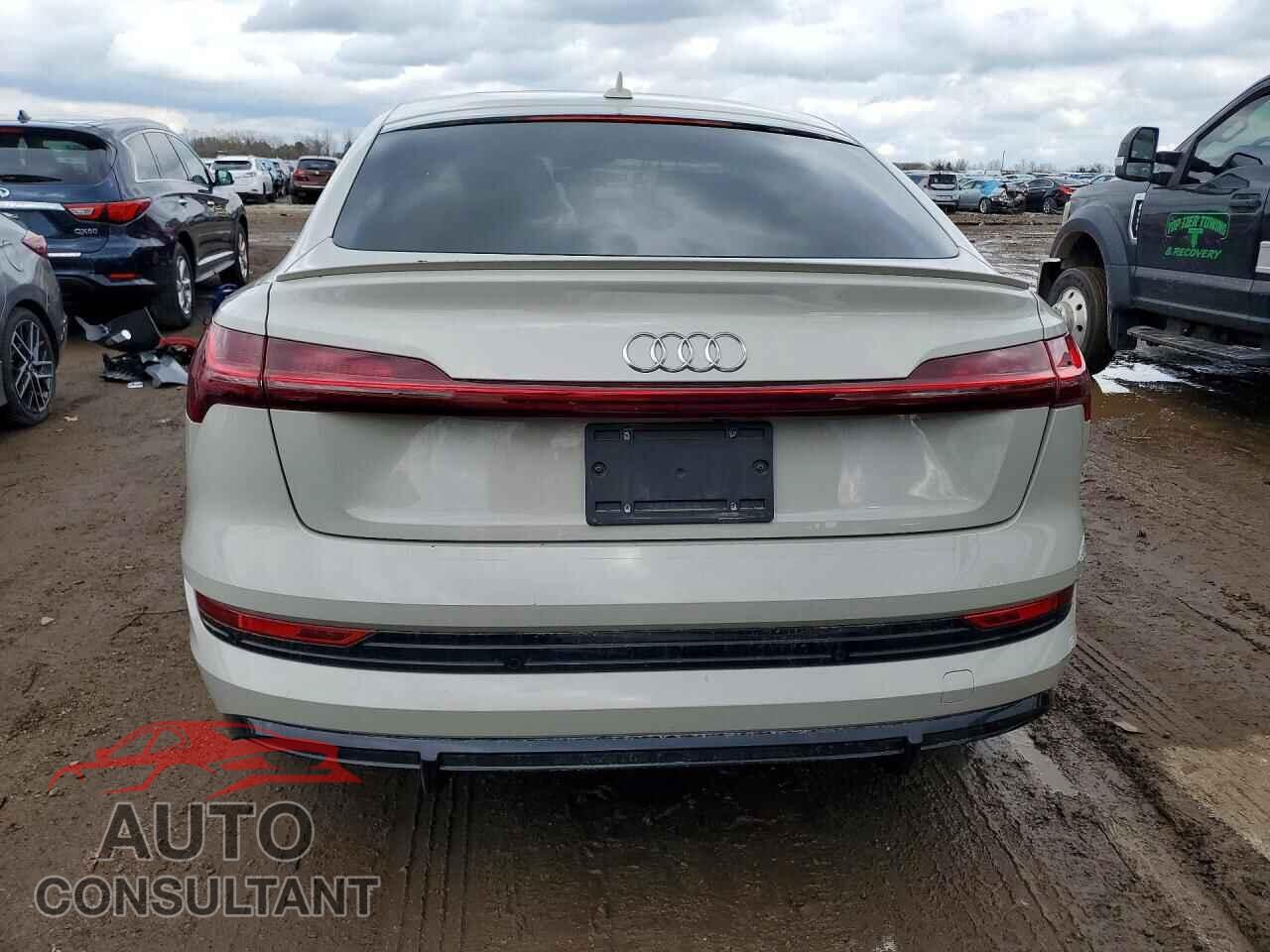 AUDI E-TRON 2022 - WA13AAGE2NB010259