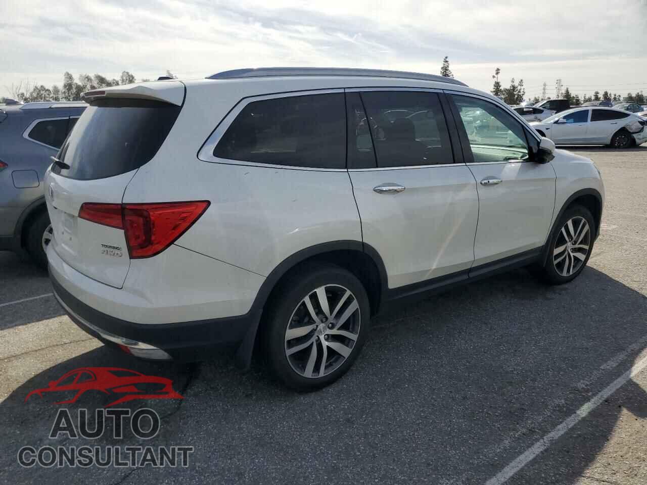 HONDA PILOT 2017 - 5FNYF6H91HB080607
