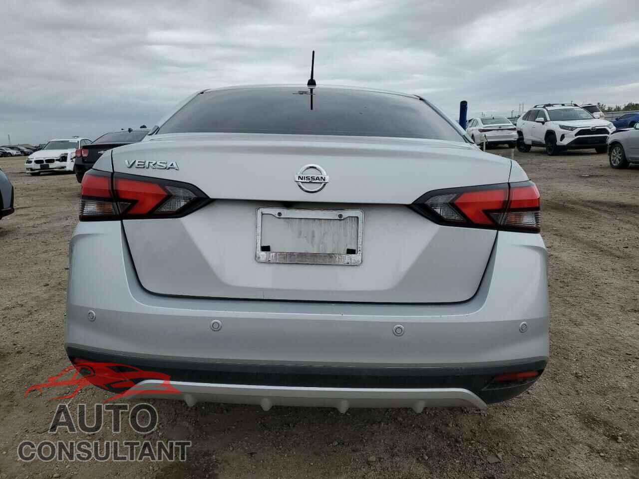 NISSAN VERSA 2021 - 3N1CN8DV6ML819822